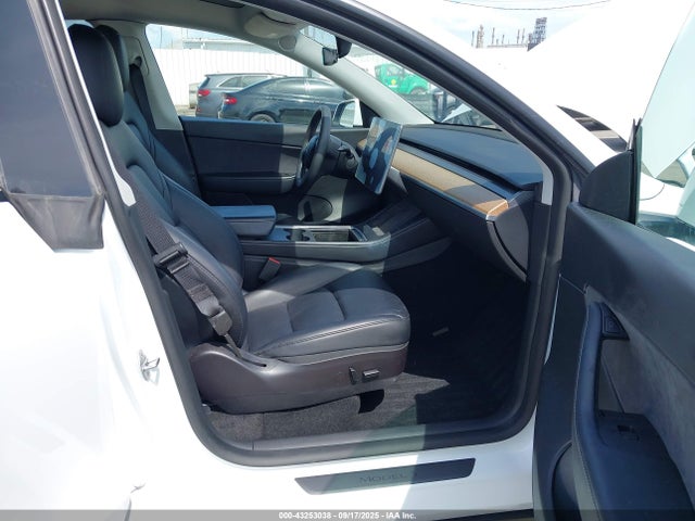 2022 TESLA MODEL Y 7SAYGDEE0NF451306 Photo 4