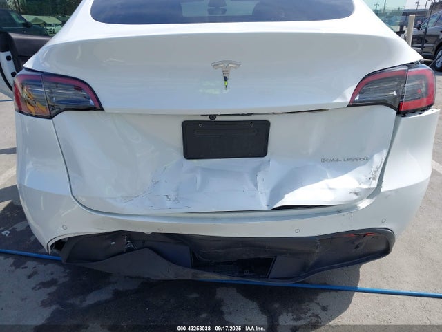 2022 TESLA MODEL Y 7SAYGDEE0NF451306 Photo 5