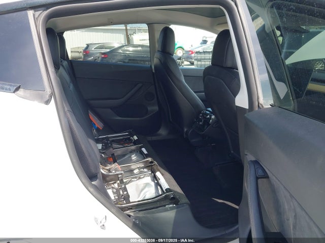 2022 TESLA MODEL Y 7SAYGDEE0NF451306 Photo 7