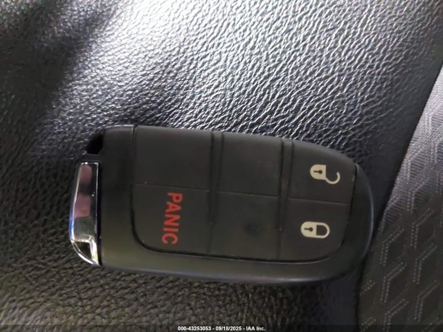 3C4NJDBN2RT100829 Jeep 2024