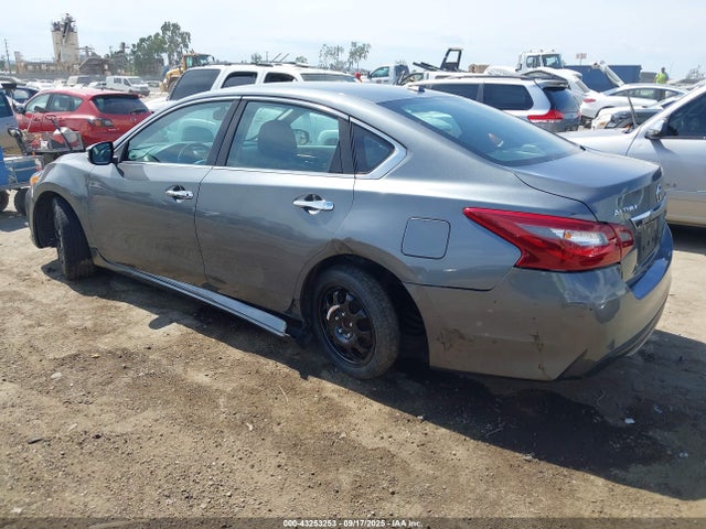1N4AL3AP0JC185665 Nissan 2018