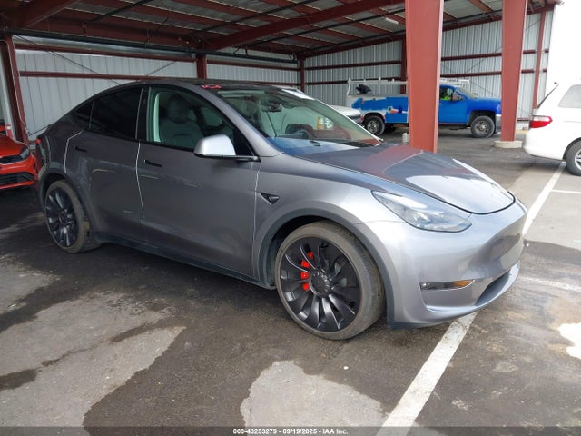2025 TESLA MODEL Y 7SAYGDEF8SF228502 Photo 0