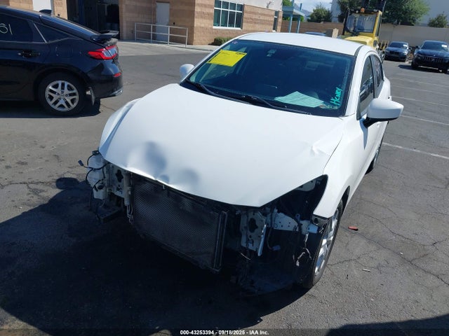 3MYDLBZV5GY144812 Scion p5v