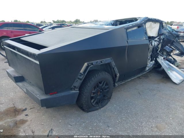 2024 TESLA CYBERTRUCK 7G2CEHED3RA001368 Photo 3