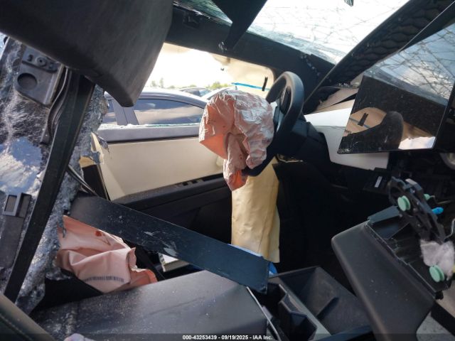 2024 TESLA CYBERTRUCK 7G2CEHED3RA001368 Photo 4