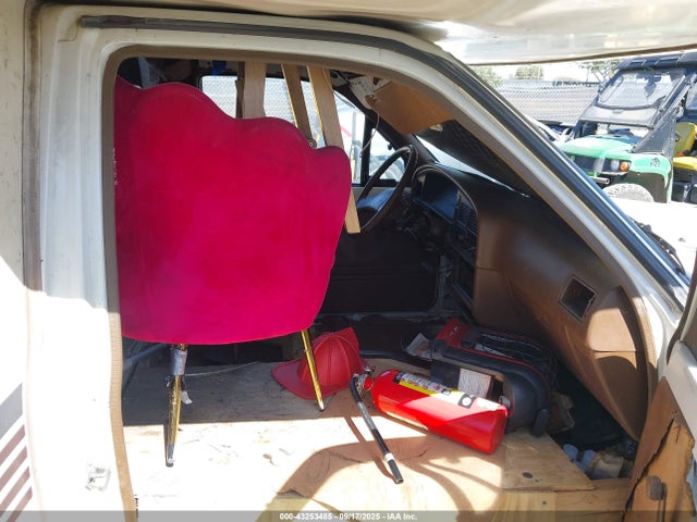 1990 TOYOTA PICKUP JT5VN94T2L0011775 Photo 4