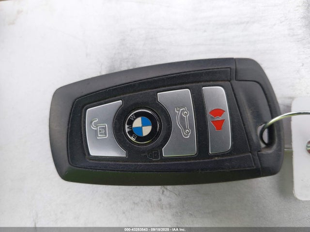 WBA8E1G54GNT35171 BMW 320i