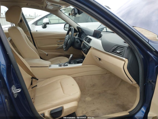 WBA8E1G54GNT35171 BMW 320i