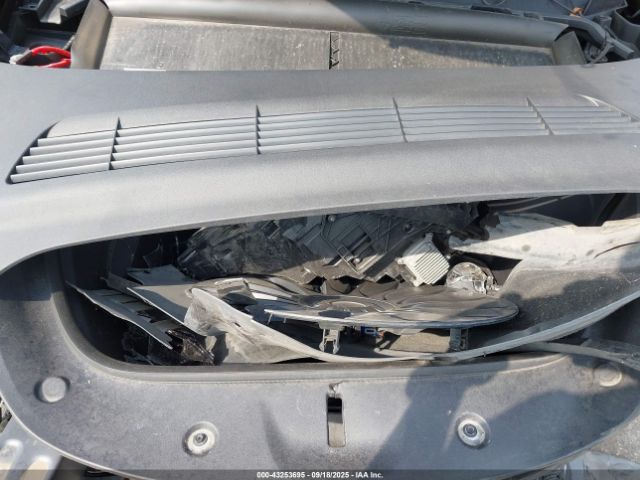 2024 TESLA MODEL Y 7SAYGDEEXRA239824 Photo 9