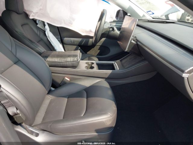 2024 TESLA MODEL Y 7SAYGDEEXRA239824 Photo 4
