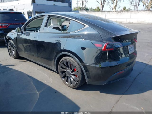 2022 TESLA MODEL Y 7SAYGDEF1NF404813 Photo 2