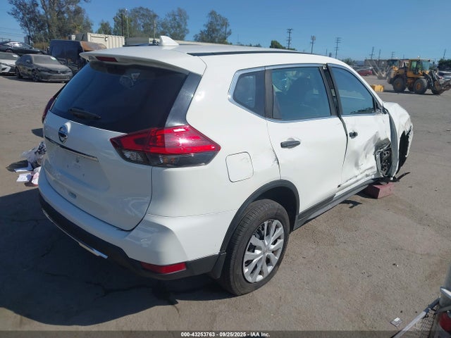 JN8AT2MT0HW143524 Nissan 2017