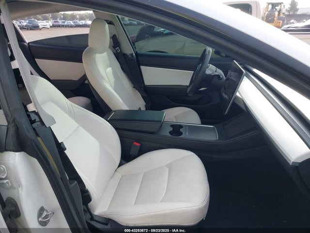 2021 TESLA MODEL 3 5YJ3E1EA7MF879252 Photo 4