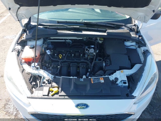 1FADP3E21GL399346 Ford 2016