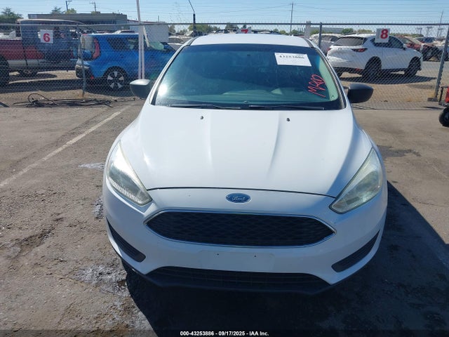 1FADP3E21GL399346 Ford 2016