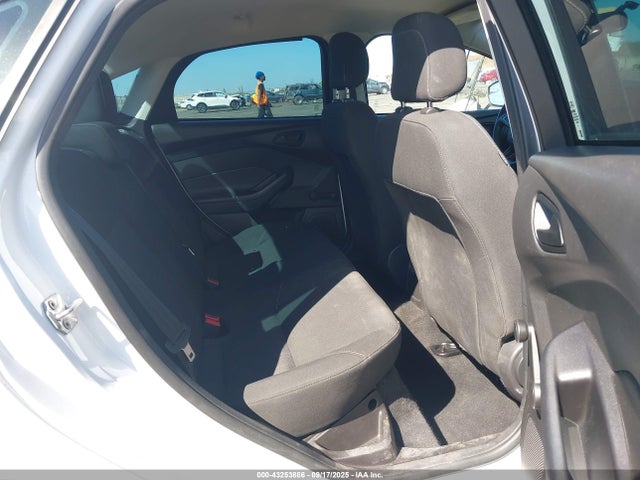 1FADP3E21GL399346 Ford 2016