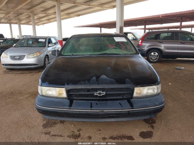 1996 CHEVROLET CAPRICE / IMPALA 1G1BL52P9TR171653 Photo 5