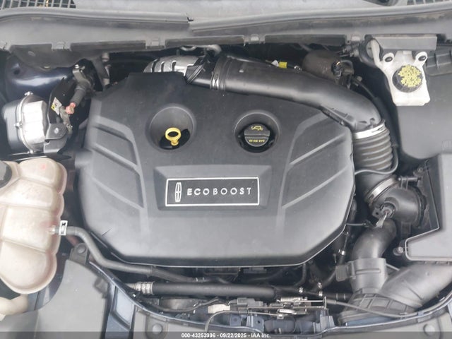 Lincoln MKC 2015 5LMTJ2AH8FUJ32329 Image 10