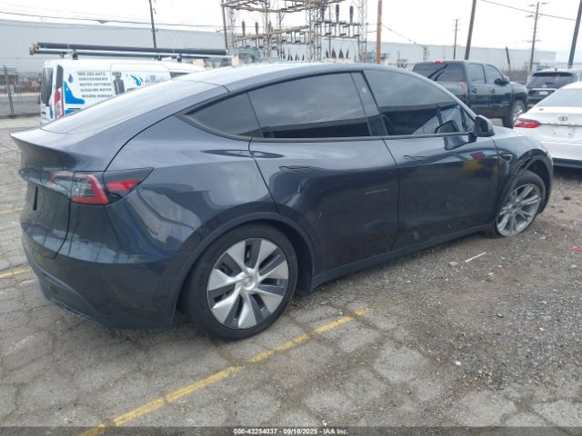 2024 TESLA MODEL Y 7SAYGDED1RF093114 Photo 3