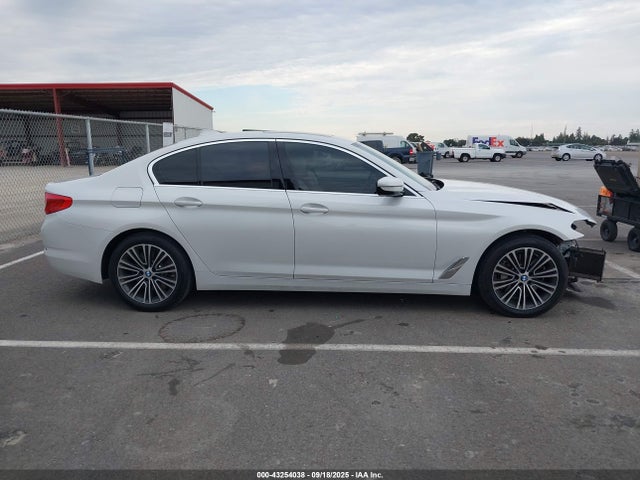 WBAJE5C56KWW28040 BMW 2019