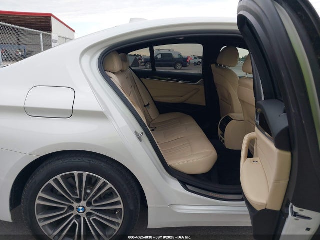WBAJE5C56KWW28040 BMW 2019