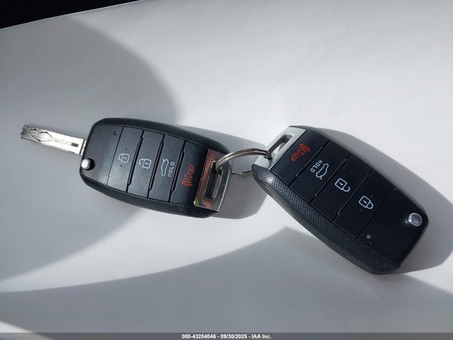 KIA 2017 2017 KNADM4A39H6043781 Image 11