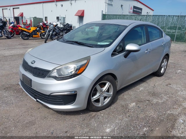 KIA 2017 2017 KNADM4A39H6043781 Image 2