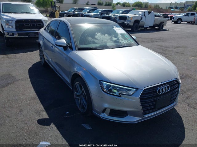2018 AUDI A3 WAUB8GFF3J1026283 Photo 0