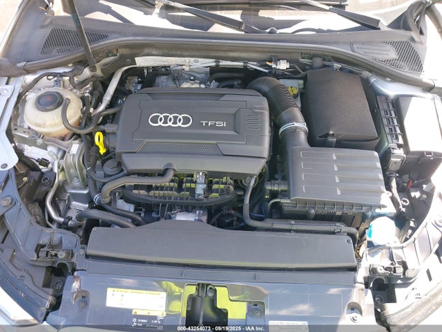 2018 AUDI A3 WAUB8GFF3J1026283 Photo 9