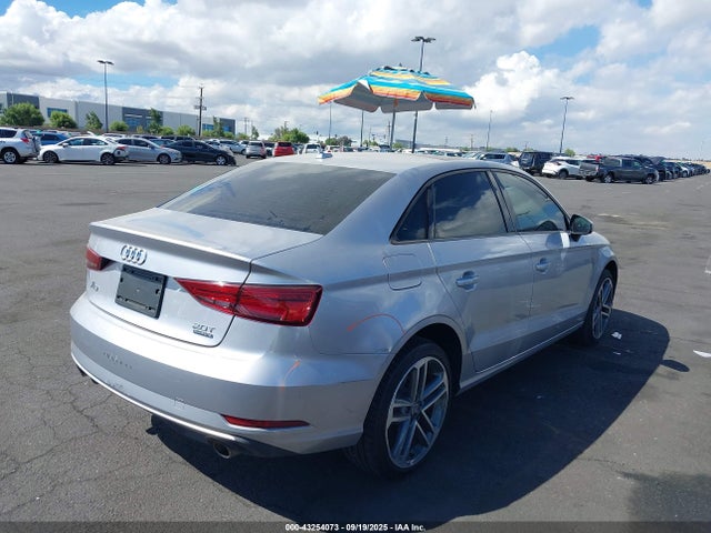2018 AUDI A3 WAUB8GFF3J1026283 Photo 3