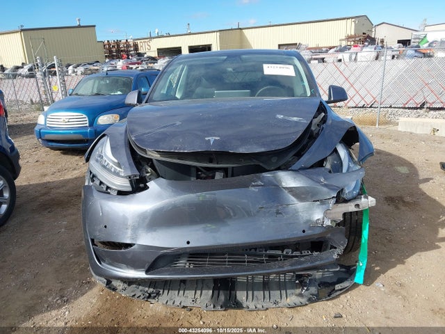 Продаж на аукціоні авто 2022 Tesla Model Y Long Range Dual Motor All-wheel Drive, vin: 7SAYGAEE8NF316654, номер лоту: 43254096
