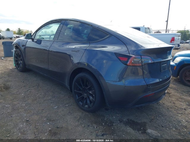 Продаж на аукціоні авто 2022 Tesla Model Y Long Range Dual Motor All-wheel Drive, vin: 7SAYGAEE8NF316654, номер лоту: 43254096