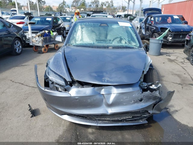 Tesla 2025 2025 5YJ3E1EA9SF903211 Image 11