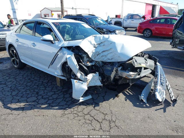 2017 AUDI A4 WAULNAF47HN043437 Photo 0
