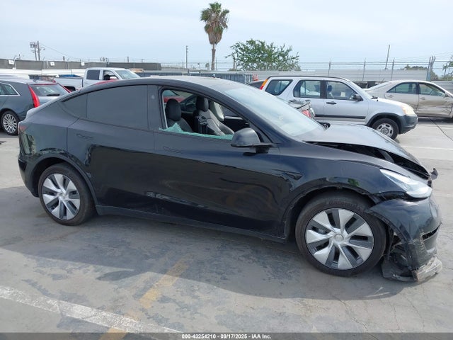 7SAYGDEE3PA139318 Tesla 2023