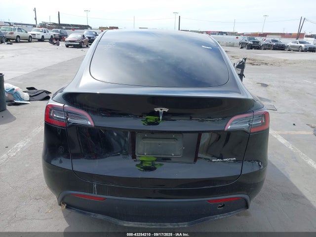 7SAYGDEE3PA139318 Tesla 2023