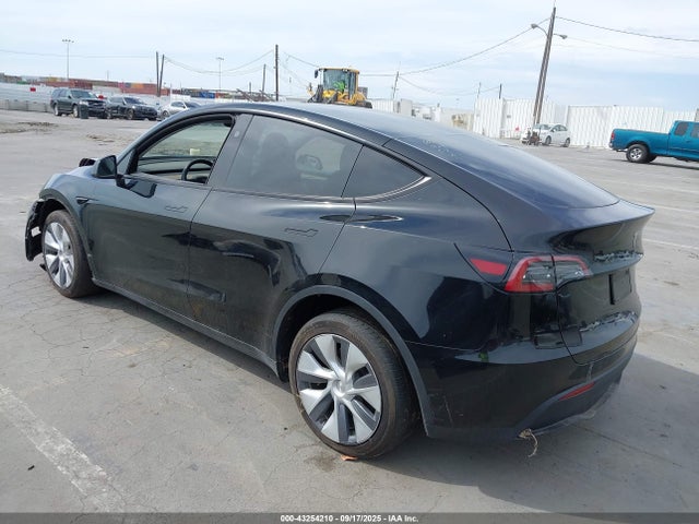 7SAYGDEE3PA139318 Tesla 2023