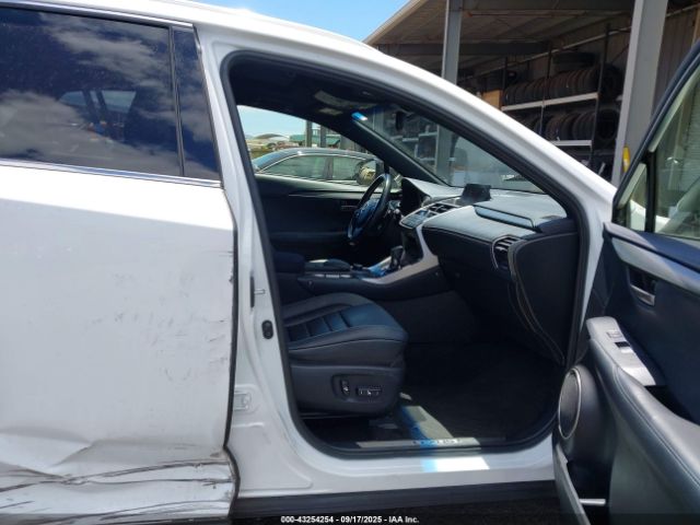 2016 LEXUS NX 200T JTJYARBZXG2022907 Photo 4