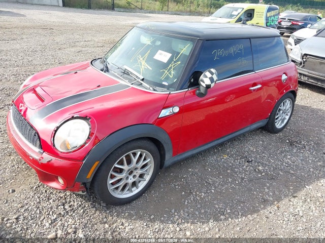 2008 MINI COOPER S WMWMF73508TV36079 Photo 1