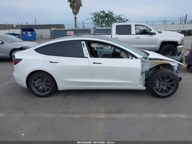 Tesla MODEL 3 2023 5YJ3E1EA5PF662870 Image 14