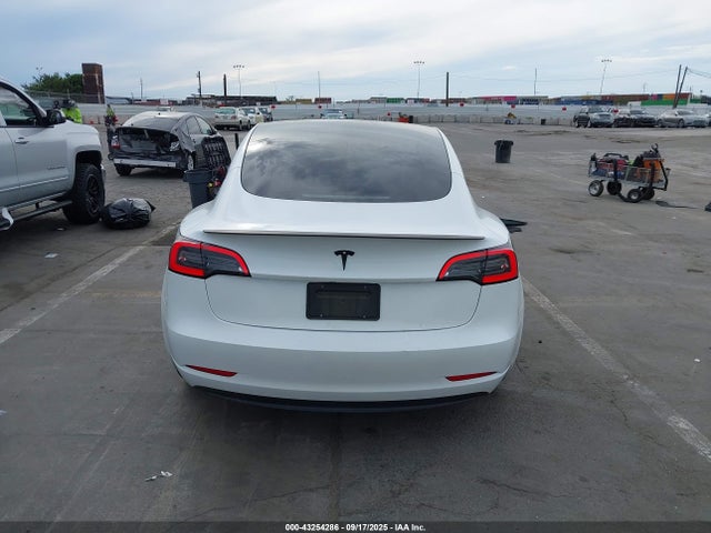 Tesla MODEL 3 2023 5YJ3E1EA5PF662870 Image 17