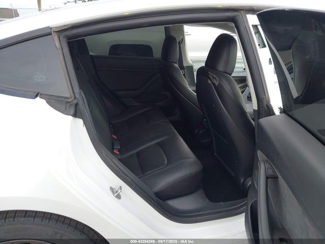 Tesla MODEL 3 2023 5YJ3E1EA5PF662870 Image 8
