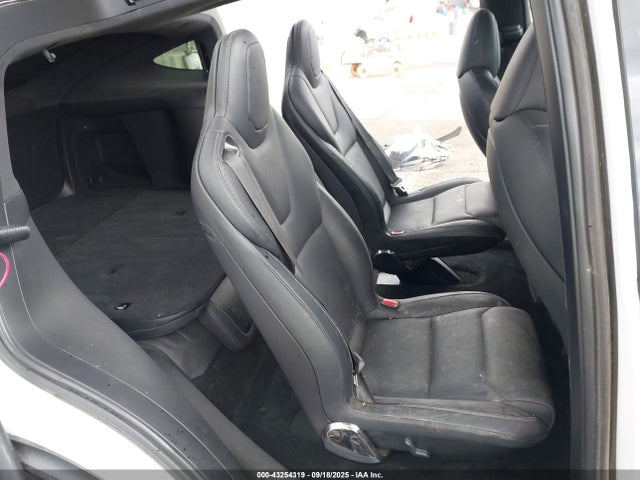 Tesla 2022 2022 7SAXCBE61NF344883 Image 8