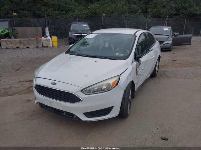 1FADP3F25GL216271 Ford 2016