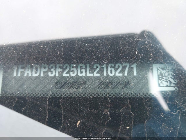 1FADP3F25GL216271 Ford 2016