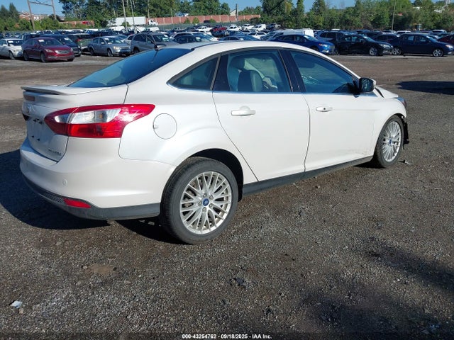 Ford 2014 2014 1FADP3J2XEL121192 Image 4