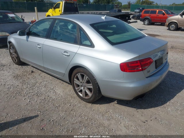 2010 AUDI A4 WAUBFAFL1AN038675 Photo 2