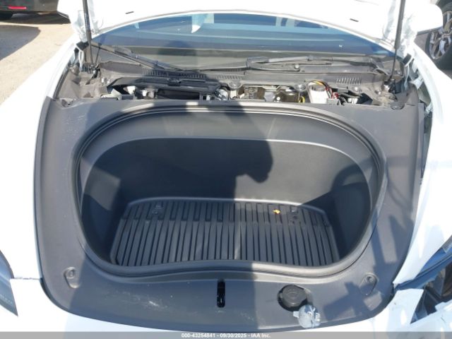 2025 TESLA MODEL 3 5YJ3E1EA5SF924301 Photo 9