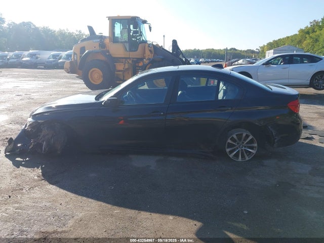 43254967 :رقم المزاد ، WBA8E5G56GNU19158 vin ، 2016 Bmw 320i Xdrive مزاد بيع