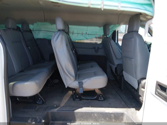 1FMZK1ZM6KKB83260 Ford Transit-150 Xl